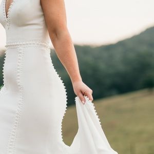 Jane Hill - Olsen Wedding (pearl details)
